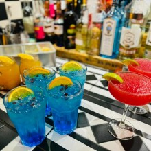 BOTTOMLESS BRUNCH IS HERE! 🍾